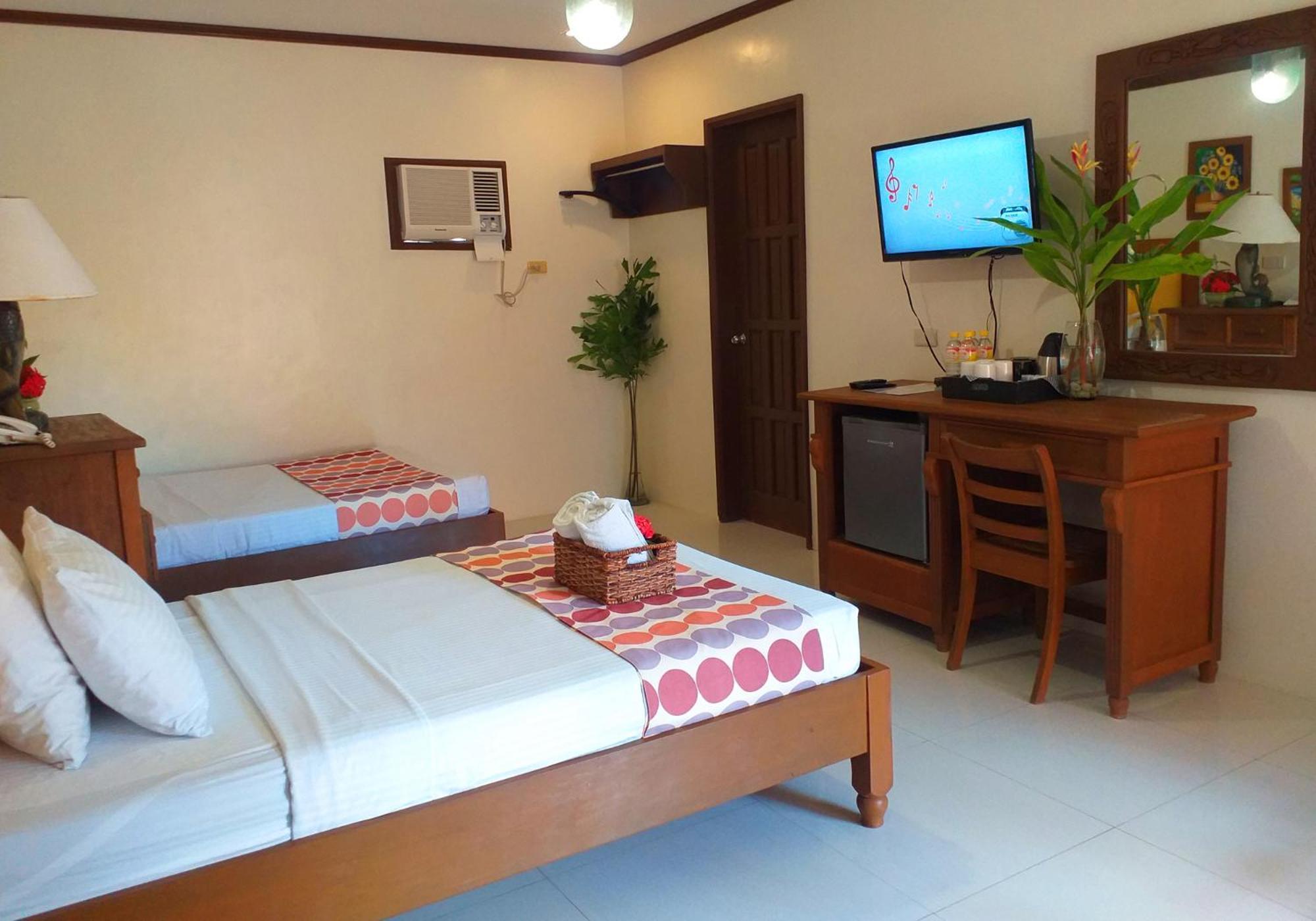 Puerto Del Sol Beach Resort And Hotel Club Bolinao Pangasinan Ngoại thất bức ảnh