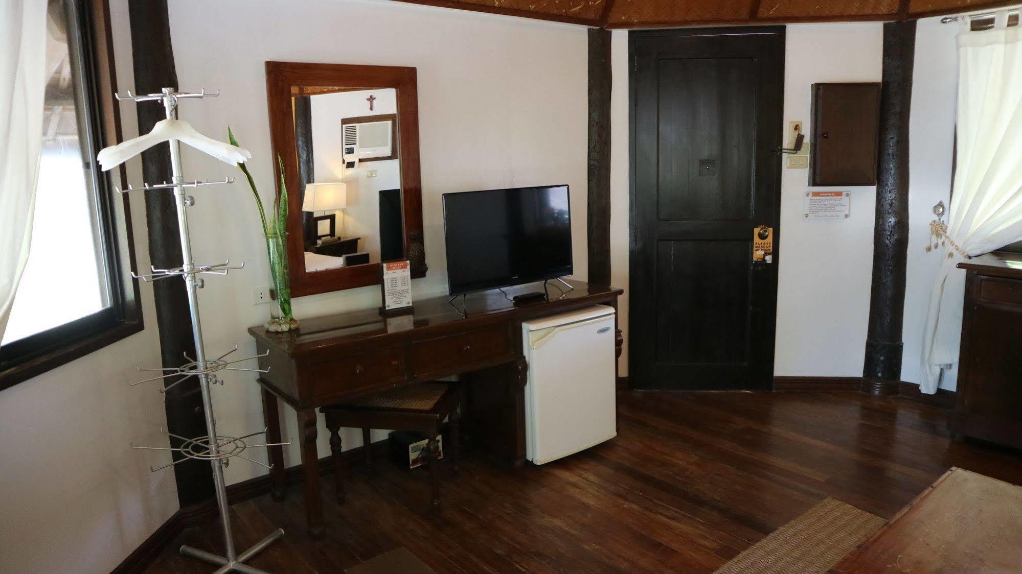 Puerto Del Sol Beach Resort And Hotel Club Bolinao Pangasinan Ngoại thất bức ảnh