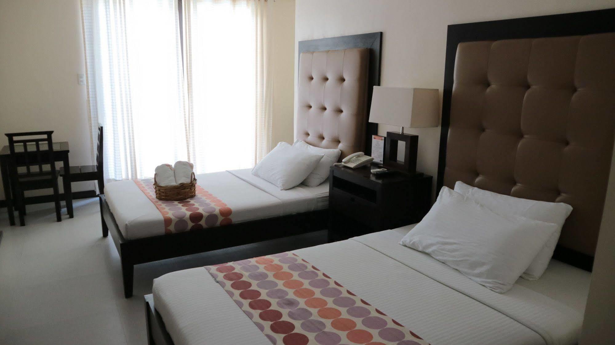 Puerto Del Sol Beach Resort And Hotel Club Bolinao Pangasinan Ngoại thất bức ảnh